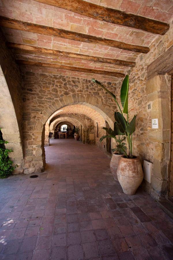 Отель Arcs De Monells - Adults Only Экстерьер фото