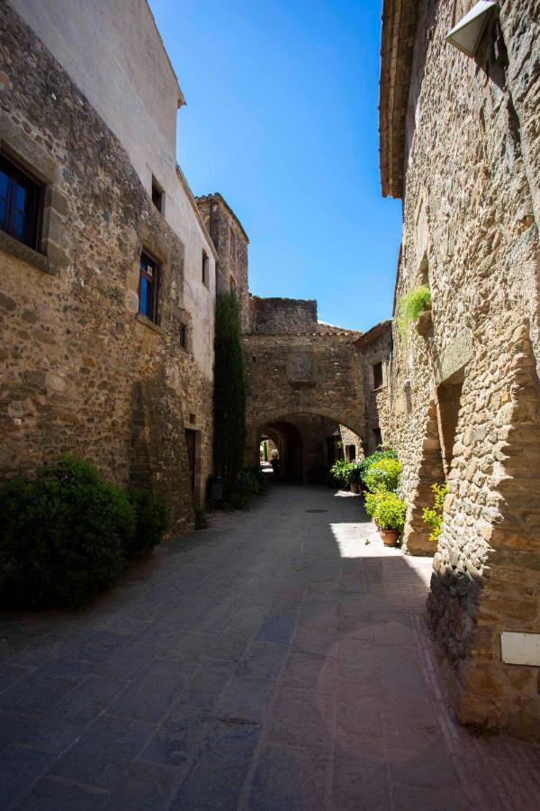 Отель Arcs De Monells - Adults Only Экстерьер фото